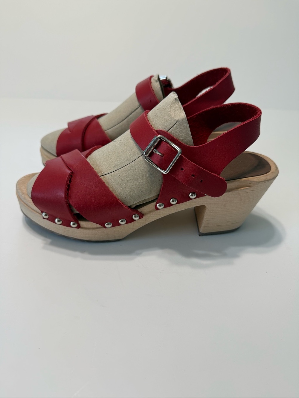 Mia Gertrude Red Leather Swedish Wooden Clog Sandals Open Toe Ankle Strap Sz 39 - Picture 3 of 16